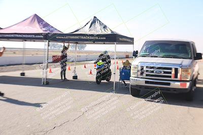 media/Nov-03-2025-Lets Ride (Mon) [[4d74c1c4d3]]/B Group/Grid/